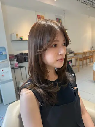 セミロング カラー 安永 涼のヘアスタイル