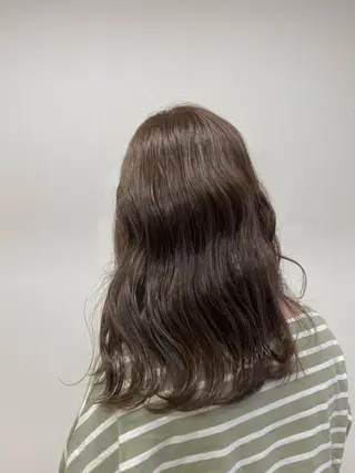 セミロング AKI💛 すみれのマツエク・マツパデザイン