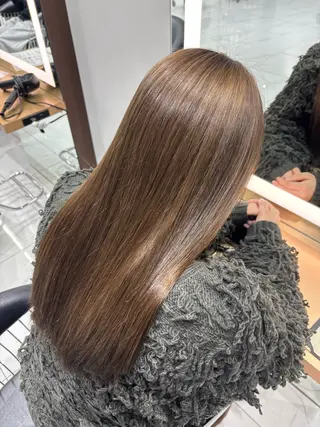 セミロング カラー ねね🦖 /ブリーチカラーのヘアスタイル