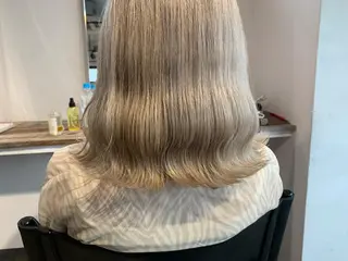 ミディアム カラー ✅ケアブリーチ✅ トヨオカ ノブヒデのヘアスタイル