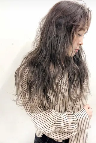 ロング 顔まわり／髪質改 善／白髪ぼかし／中山のヘアスタイル