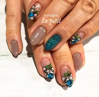 ネイル 石野 広佳のネイルデザイン