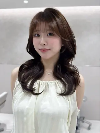 セミロング カラー 新宿/レイヤー 顔周りカット溝手優太のヘアスタイル