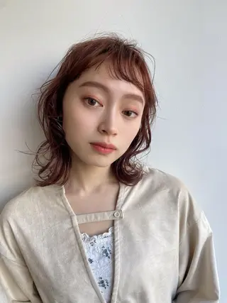ミディアム カラー ツキノキ ミナのヘアスタイル