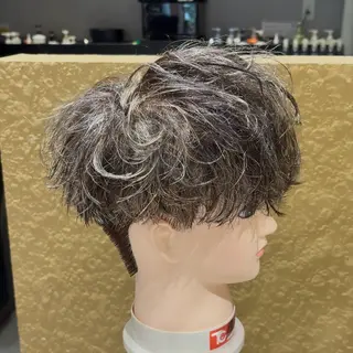 ミディアム カラー パーマ メンズ フェザー/シャドウ/ メッシュパーマのヘアスタイル