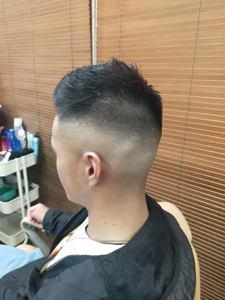 ショート メンズ おしゃれさろんオオキ所属・男を磨く Barber オオキのヘアスタイル