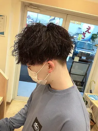 メンズ メンズパーマ波巻き 🌳大森悠登🌳のヘアスタイル