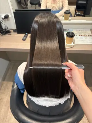 ロング Hirona 縮毛矯正/髪質改善のヘアスタイル
