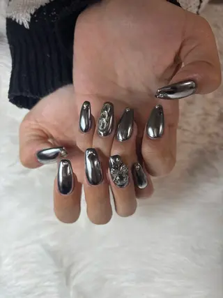 ネイル 三本 綾奈のネイルデザイン