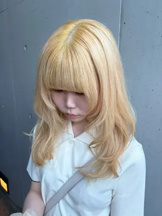 ロング 暖色カラー 奥村陽花のヘアスタイル