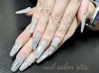 ネイル nail salon rita所属・柴田 理紗のネイルデザイン
