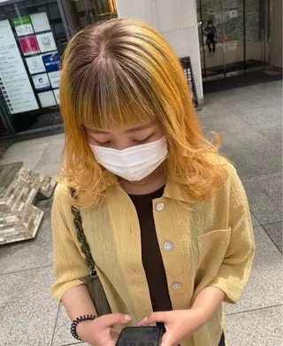 ミディアム デザインカラー/ボブ ブリーチカラー/ユリのヘアスタイル