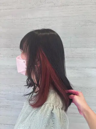 セミロング カラー サキ🤍ハイトーン 🩰くびれ巻きヘアのヘアスタイル