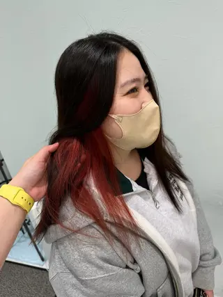 ロング カラー 中川 茜里のヘアスタイル