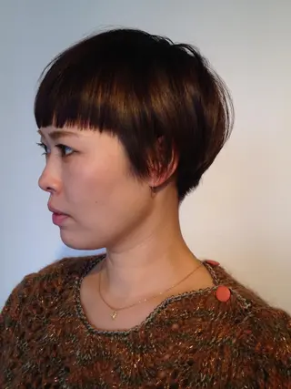 ショート カラー コウノス マサコのヘアスタイル