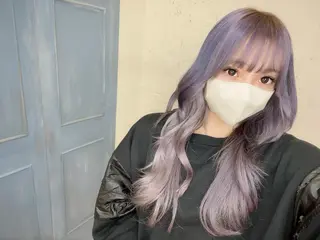 ロング カラー 透明感ハイトーン🦄 キラ🌈のヘアスタイル