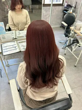 ロング カラー 暖色カラー🪷 オタク美容師🎶のヘアスタイル