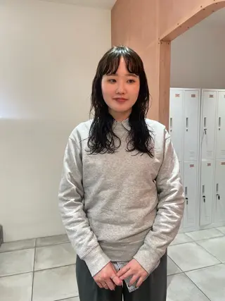 セミロング パーマ 前原  千尋のヘアスタイル