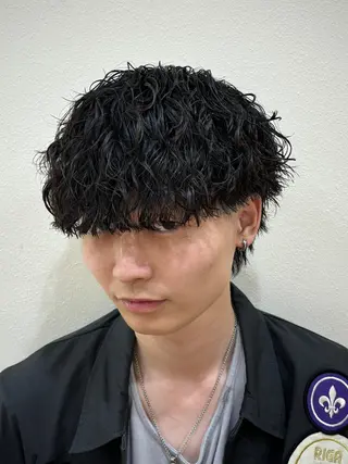 ショート パーマ メンズ パーマ職人DAIKI ツイスパ/波巻きのヘアスタイル