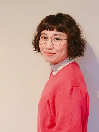 ショート カラー パーマ ヤノ ナオミのヘアスタイル