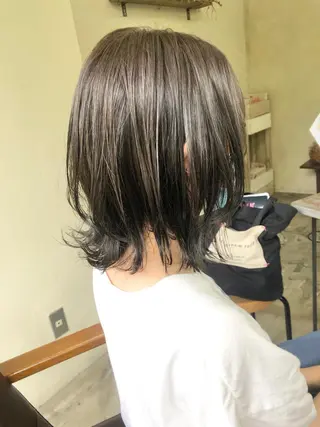 ミディアム カラー ヘアアレンジ ゆさこのか ダブルカラー／縮毛のヘアスタイル