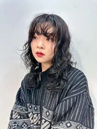 ミディアム カラー パーマ vain所属・パーマウルフショート 濱田匠のヘアスタイル