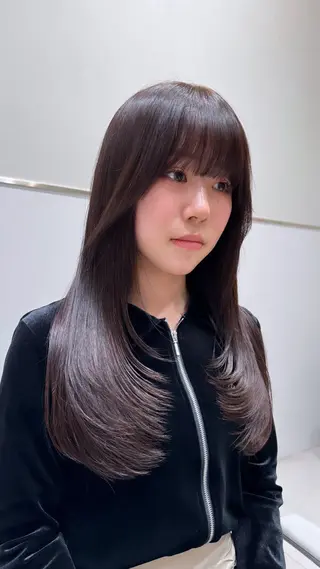 ロング レイヤーカット/透明 感カラー🐬永井瑠栞のヘアスタイル