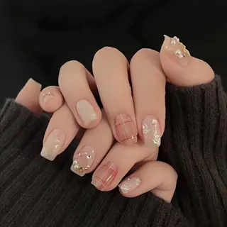 ネイル RAFFINE haru🦋🩵のネイルデザイン