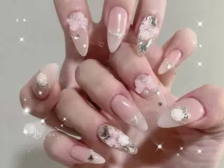 ネイル Renatus Nailのネイルデザイン