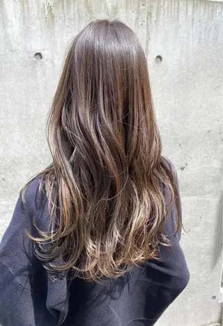 ロング レイヤーカット /透明感カラー西田のヘアスタイル