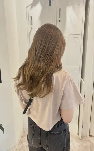 カラー 河野いずみ レイヤー/ボブ 🤍のヘアスタイル