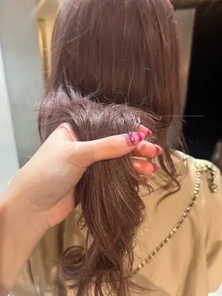 ロング カラー NORA GINZA 池崎真菜のヘアスタイル