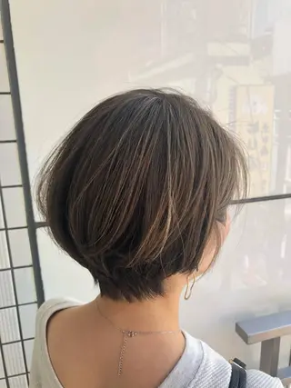ショート カラー ベージュカラー🧸 伊藤なつみのヘアスタイル