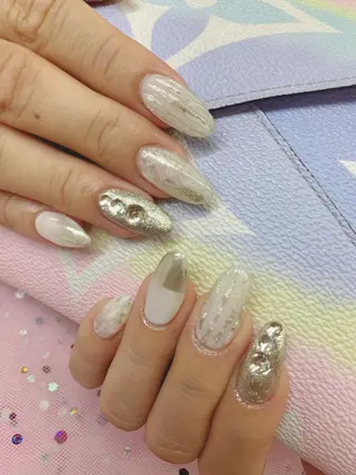 ネイル 🦋ネイルサロン ブラン🌈ゆりのネイルデザイン