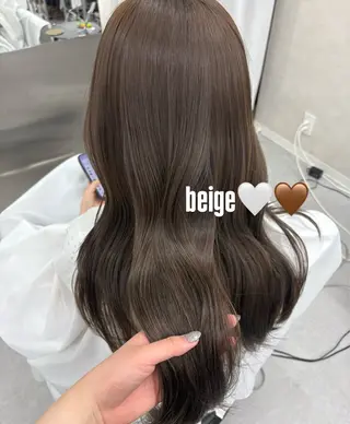 ロング カラー アイナ🤍レイヤー カット/透明感ヘアのヘアスタイル