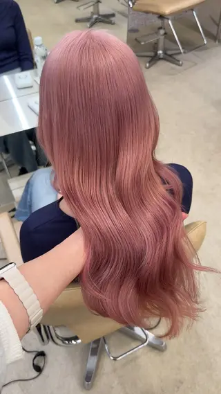 ロング カラー 🩶艶ハイトーン/似 合わせ/梅田🩶のヘアスタイル