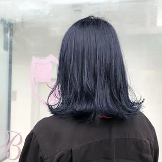 ミディアム カラー 相川 愛実のヘアスタイル