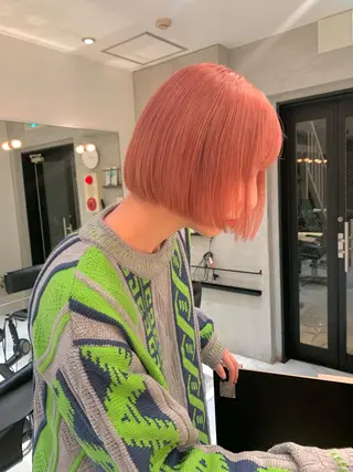 ミディアム 淡いハイトーンカラー レイヤーカットゆうかのヘアスタイル