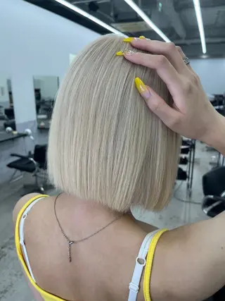 カラー 名古屋栄/ 複雑履歴   リカのヘアスタイル