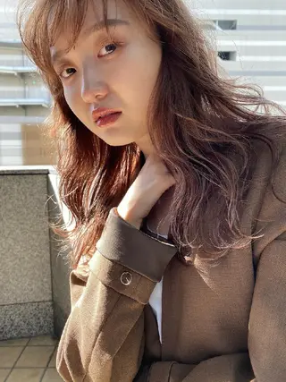 セミロング AVANCE. 広島本通店のヘアスタイル