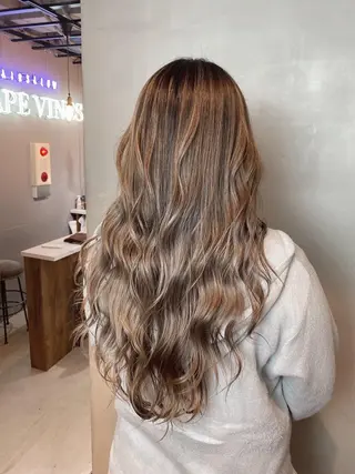 ロング カラー yuuka🌻 ハイライト/艶カラーのヘアスタイル