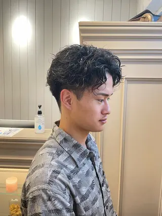 パーマ メンズ ミルクティー× グレージュMOMOのヘアスタイル