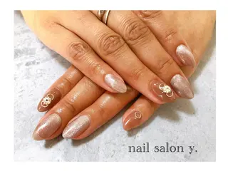 ネイル nailsalon y.のネイルデザイン