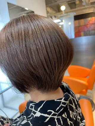 ショート パーマ 鶴﨑 美優亜のヘアスタイル
