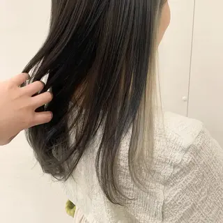 カラー 山口 莉奈のヘアスタイル