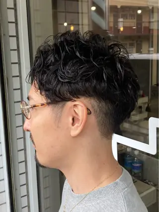 ミディアム パーマ メンズ 深堀 勇弥のヘアスタイル