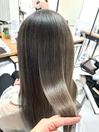 カラー 八木菜美 似合わせ/ニュアンスのヘアスタイル