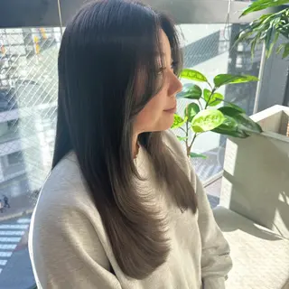 ロング カラー MIYU透明感カラー ブリーチなしWカラーのヘアスタイル