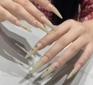 ネイル Pure&Rich Nailのネイルデザイン