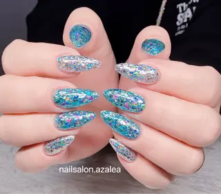 ネイル R inのネイルデザイン